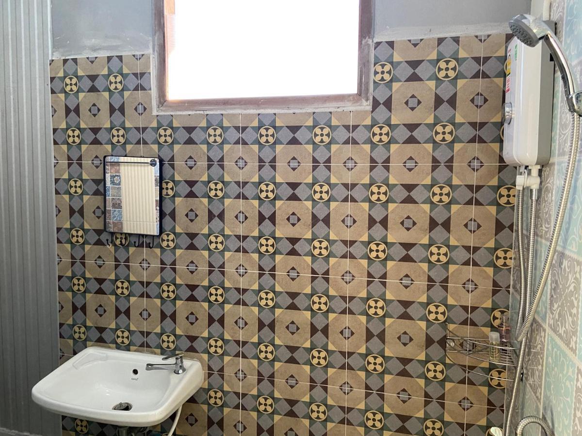 Express Urt Apartman Szuratthani Kültér fotó