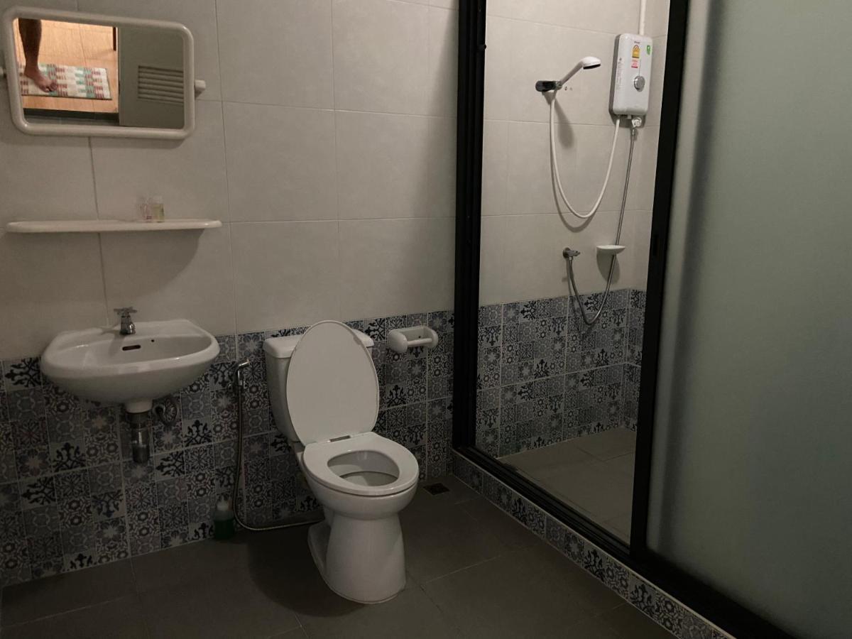 Express Urt Apartman Szuratthani Kültér fotó